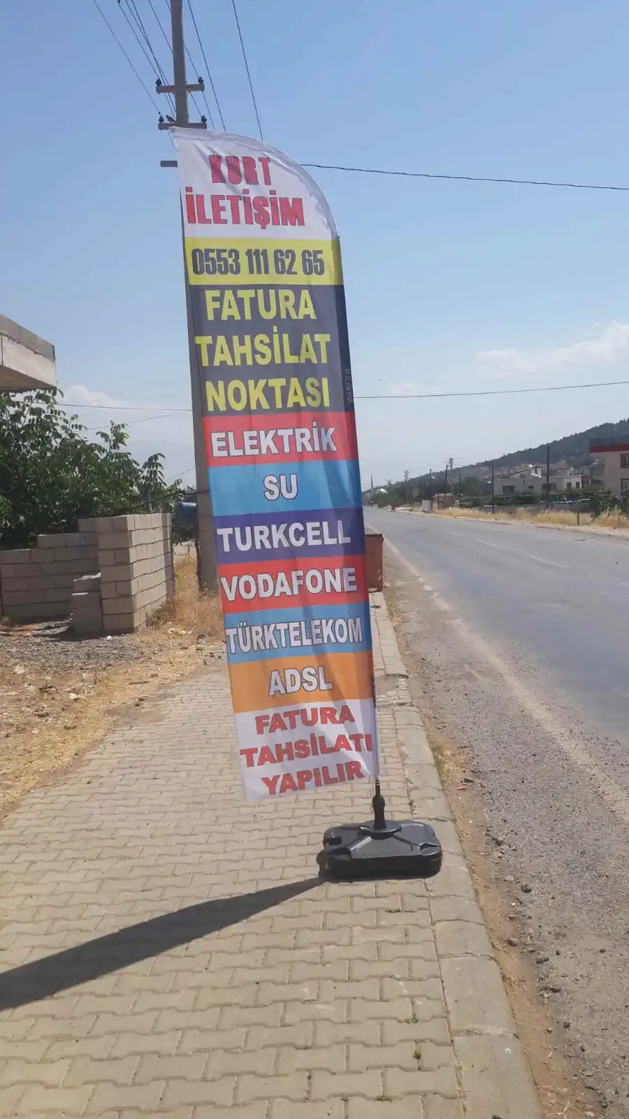 Cep Telefoncu Olta Bayrağı-22