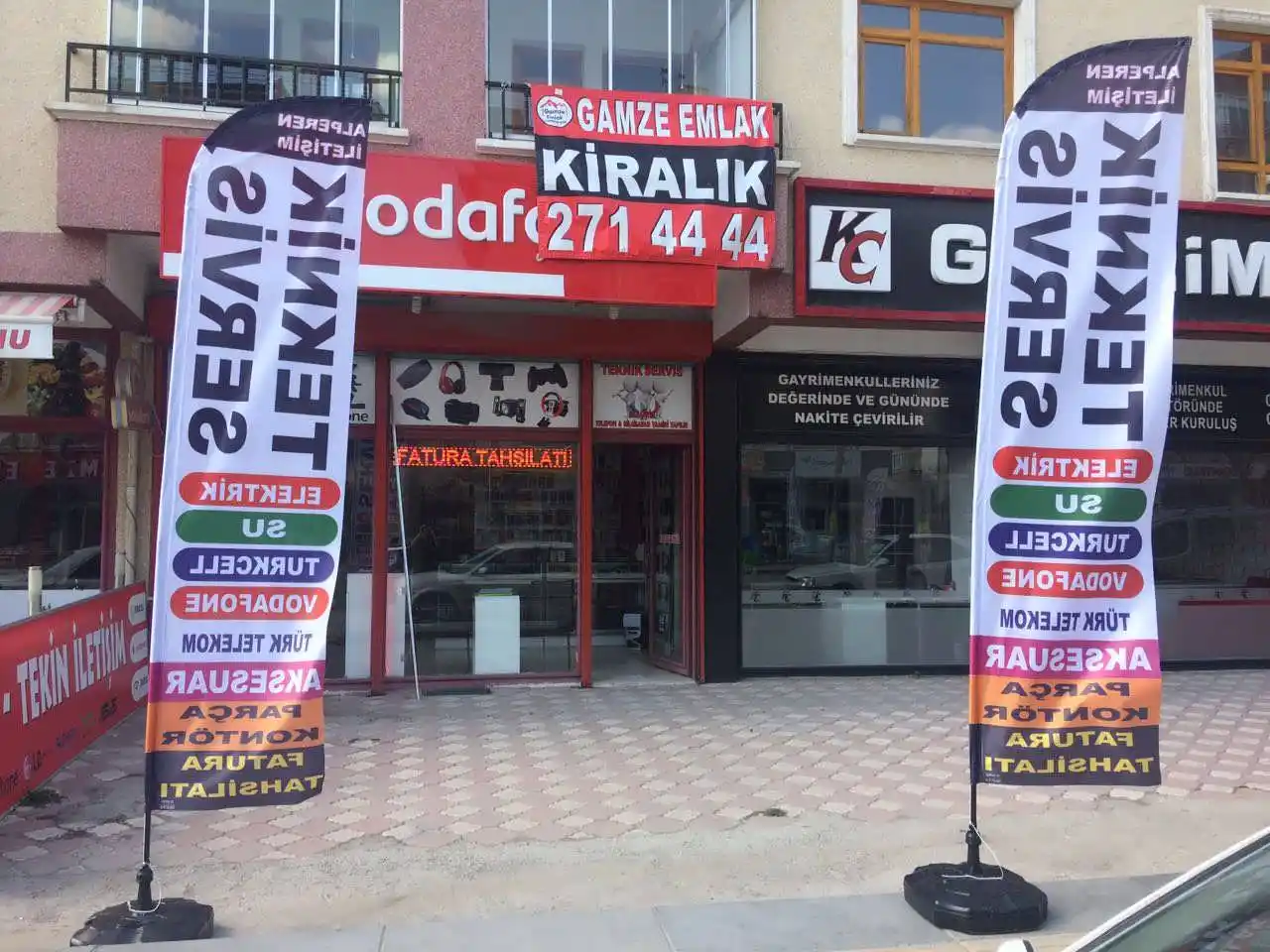 Cep Telefoncu Olta Bayrağı-62